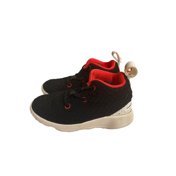 Nike LeBron Athletic Shoe little boys  9c red and black athletic tennis shoes - Picture 4 of 8